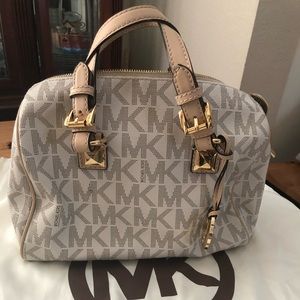 Michael Kors Grayson Medium Satchel